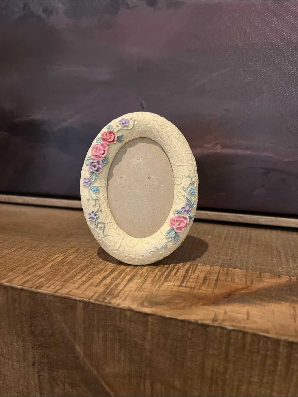 Vintage Mini Oval Floral Picture Frame - Cream Resin Pastel Pink & Purple Roses